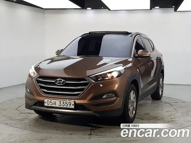 HYUNDAI TUCSON 2016 — 225 096 км, коричневый, Корея — под ключ — фото 1