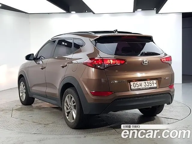 HYUNDAI TUCSON 2016 — 225 096 км, коричневый, Корея — под ключ — фото 3