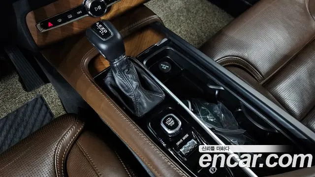 VOLVO XC90 2018 — 316 681 км, чёрный, Корея — под ключ — фото 9