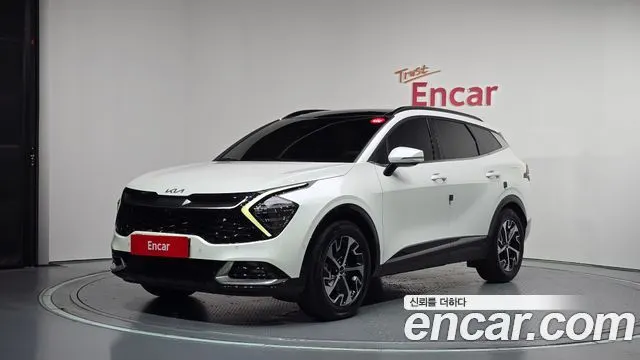 KIA SPORTAGE HYBRID 2022 — 83 434 км, белый, Корея — под ключ — фото 1
