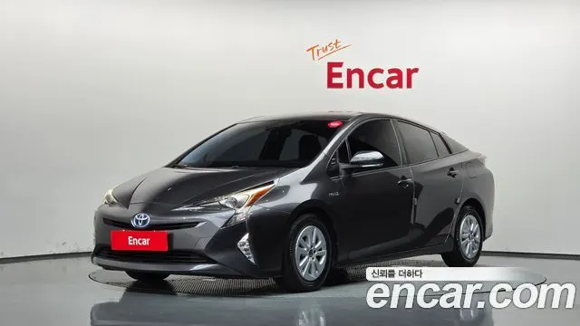 TOYOTA PRIUS 2017