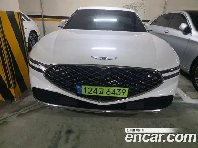 GENESIS G90 2024 — 4 700 км, белый-перламутр, Корея — под ключ — фото 1