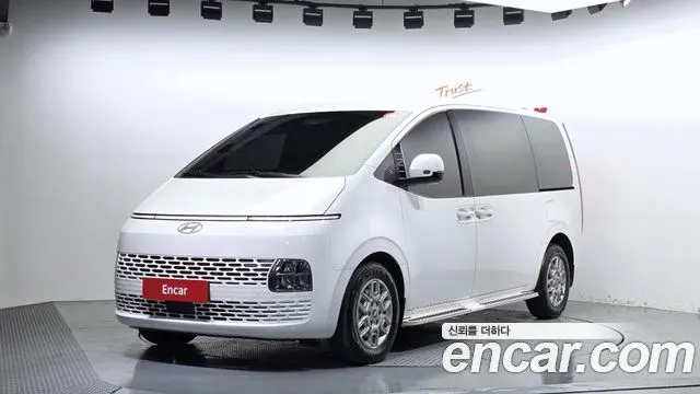 HYUNDAI STARIA — из Кореи под ключ