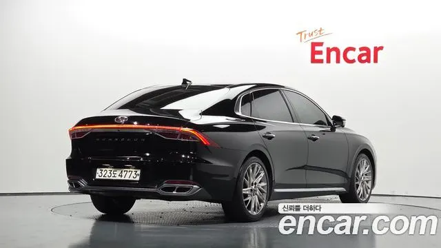 HYUNDAI GRANDEUR — из Кореи под ключ