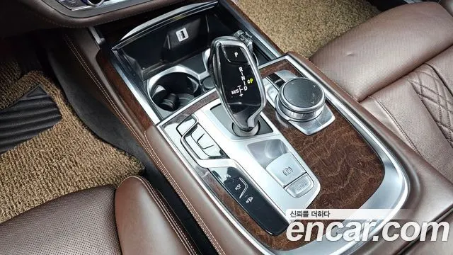 BMW 7 SERIES 2016 — 179 386 км, чёрный, Корея — под ключ — фото 9
