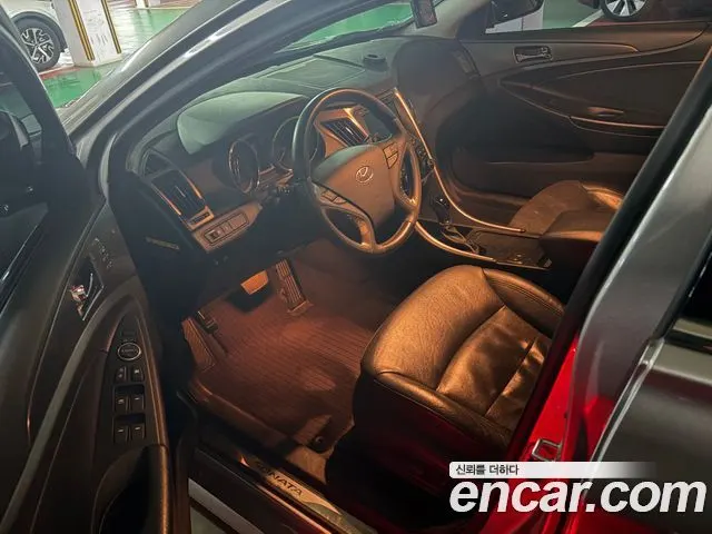 HYUNDAI SONATA HYBRID 2012 — 135 121 км, серебристо-серый, Корея — под ключ — фото 10