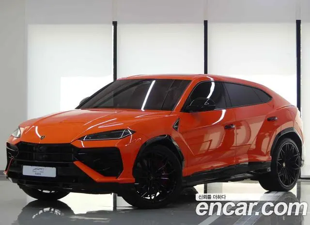 LAMBORGHINI URUS 2026