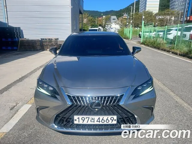LEXUS ES300H — из Кореи под ключ