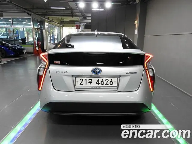 TOYOTA PRIUS 2018 — 146 355 км, серебристый, Корея — под ключ — фото 4