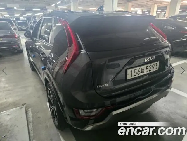 KIA NIRO 2025 — 39 200 км, серебристо-серый, Корея — под ключ — фото 2