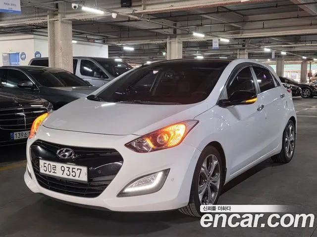 HYUNDAI I30 2012 — 152 333 км, белый, Корея — под ключ — фото 1