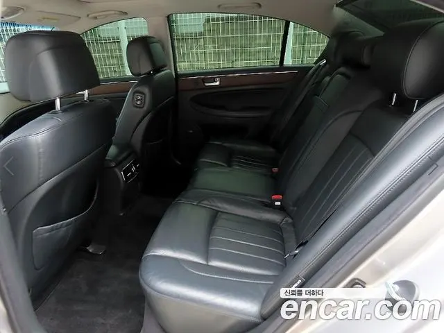 HYUNDAI GENESIS 2012 — 272 777 км, серебристо-серый, Корея — под ключ — фото 6