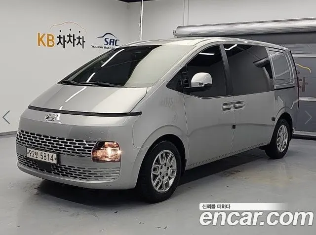 HYUNDAI STARIA 2022 — 186 362 км, серебристо-серый, Корея — под ключ — фото 4