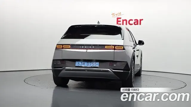 HYUNDAI IONIQ 5 2022 — 136 709 км, серебристо-серый, Корея — под ключ — фото 4