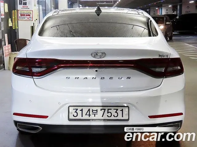 HYUNDAI GRANDEUR HYBRID 2019 — 215 348 км, белый, Корея — под ключ — фото 4