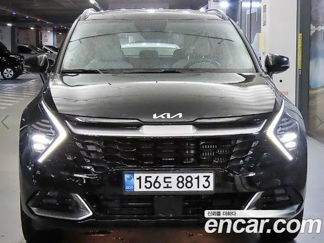 KIA SPORTAGE HYBRID 2022 — 77 797 км, чёрный, Корея — под ключ — фото 1