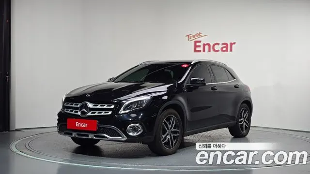 MERCEDES-BENZ GLA-CLASS X156 2019