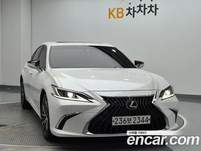 LEXUS ES300H — из Кореи под ключ