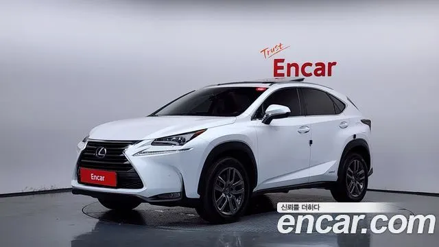 LEXUS NX300H 2016