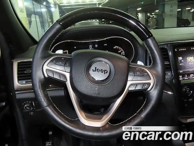 JEEP GRAND CHEROKEE 2015 — 128 742 км, чёрный, Корея — под ключ — фото 8