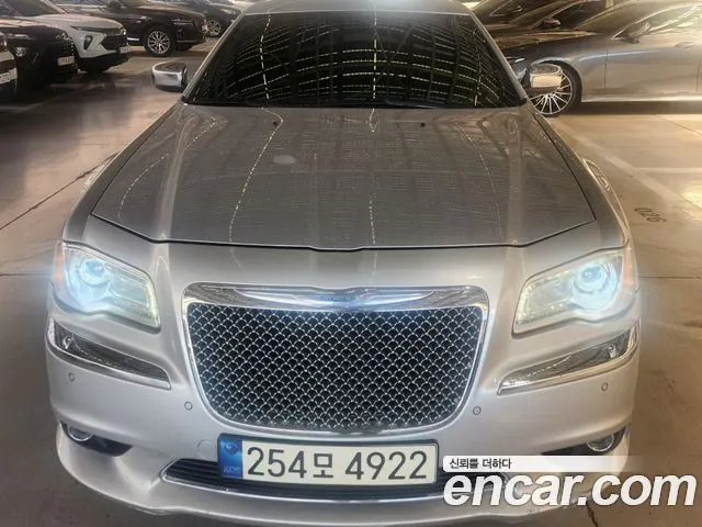 CHRYSLER 300C 2012 — 170 000 км, серебристо-серый, Корея — под ключ — фото 11