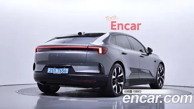 POLESTAR POLESTAR 4 2026 — 22 448 км, серебристо-серый, Корея — под ключ — фото 1