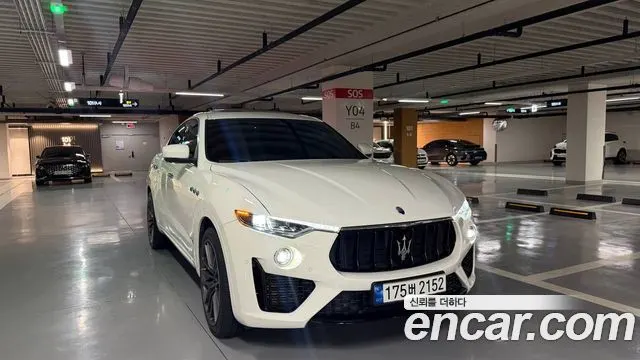 MASERATI LEVANTE 2020 — 53 600 км, белый, Корея — под ключ — фото 1
