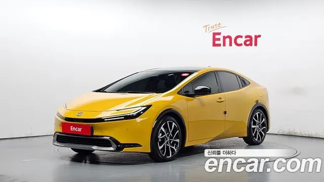 TOYOTA PRIUS 2024