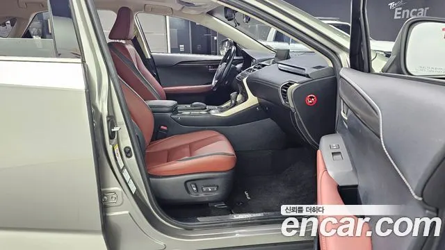LEXUS NX300H 2017 — 77 590 км, серебристо-серый, Корея — под ключ — фото 11