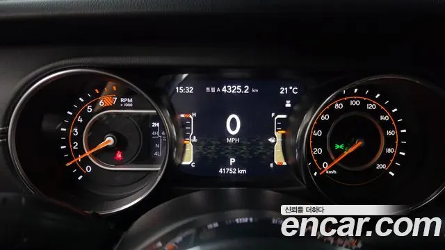 JEEP WRANGLER 2023 — 41 752 км, Корея — под ключ — фото 8