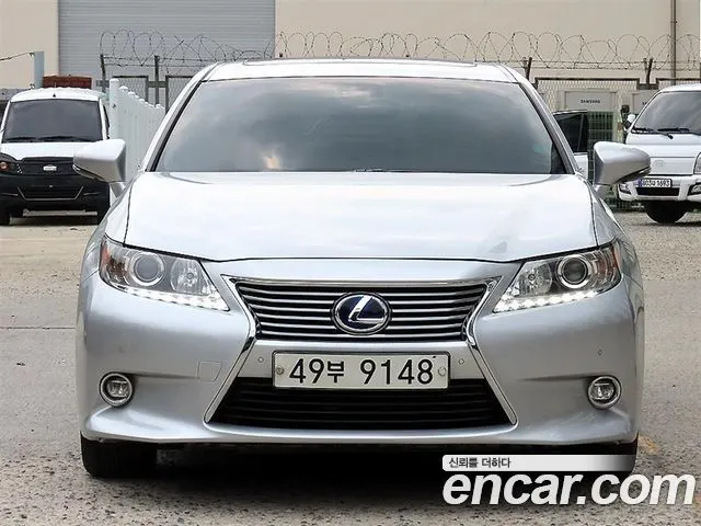 LEXUS ES300H — из Кореи под ключ
