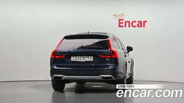 VOLVO V90 CROSS COUNTRY 2020 — 109 578 км, синий, Корея — под ключ — фото 4
