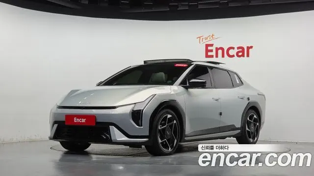 KIA EV4 2026
