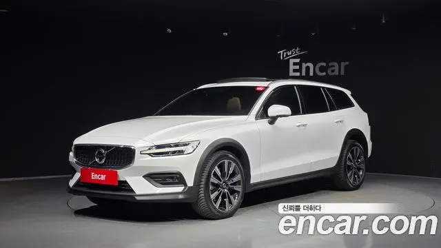 VOLVO V60 CROSS COUNTRY — из Кореи под ключ