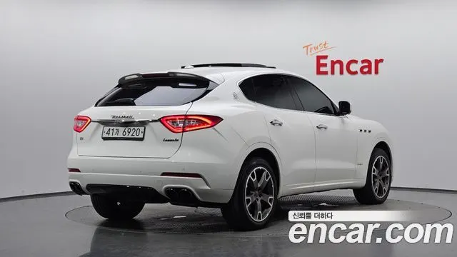 MASERATI LEVANTE — из Кореи под ключ