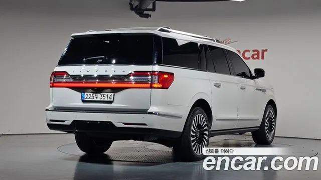 LINCOLN NAVIGATOR — из Кореи под ключ