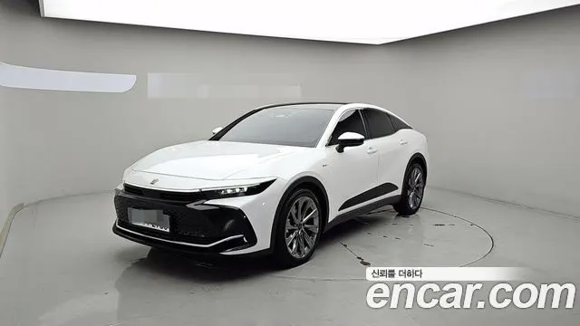 TOYOTA CROWN CROSSOVER 2025