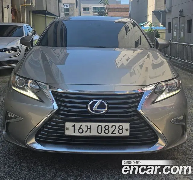 LEXUS ES300H — из Кореи под ключ