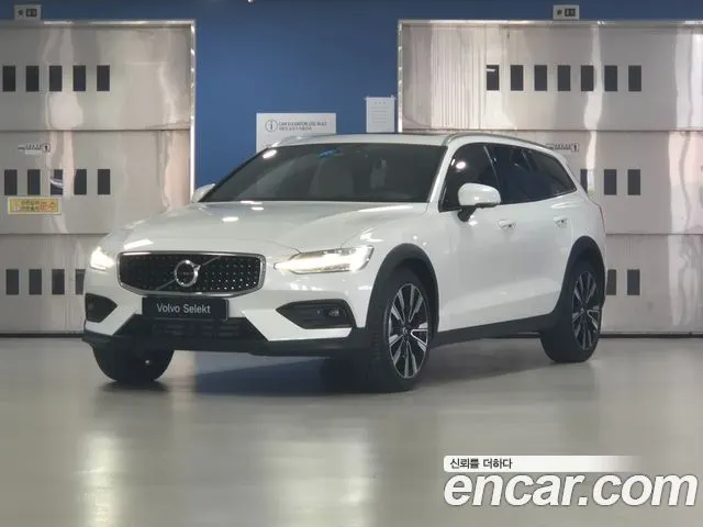 VOLVO V60 CROSS COUNTRY — из Кореи под ключ