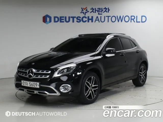 MERCEDES-BENZ GLA-CLASS X156 2019