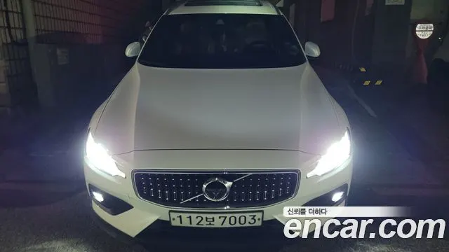 VOLVO V60 CROSS COUNTRY 2020