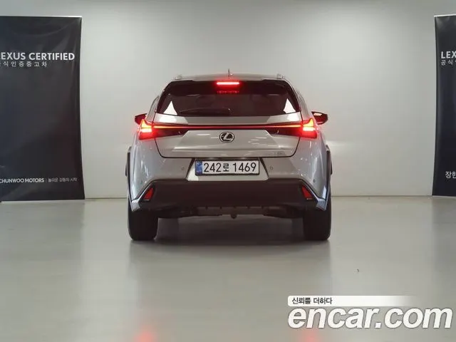 LEXUS UX300H 2026 — 4 528 км, светло-золотистый, Корея — под ключ — фото 4