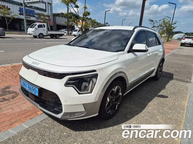KIA NIRO PLUS 2023