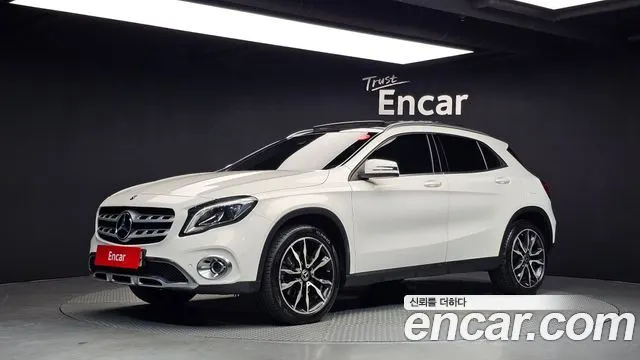 MERCEDES-BENZ GLA-CLASS X156 2018