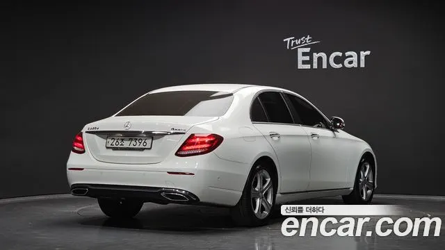 MERCEDES-BENZ E-CLASS W213 2017 — 192 915 км, белый, Корея — под ключ — фото 2