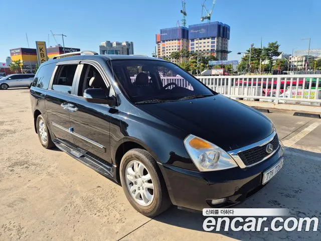 KIA CARNIVAL R 2013