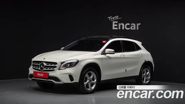 MERCEDES-BENZ GLA-CLASS X156 2018