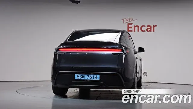 TESLA MODEL Y 2025 — 15 179 км, серый, Корея — под ключ — фото 4