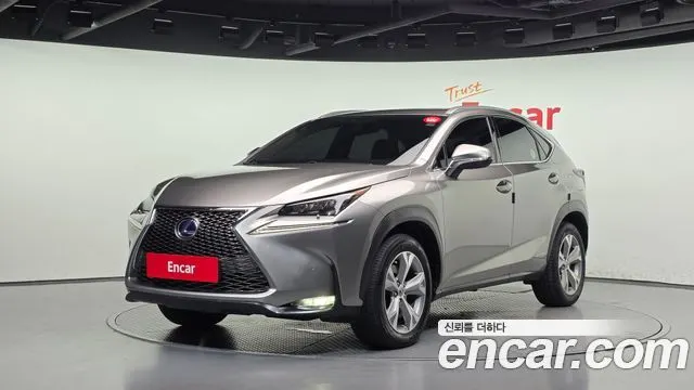 LEXUS NX300H 2016