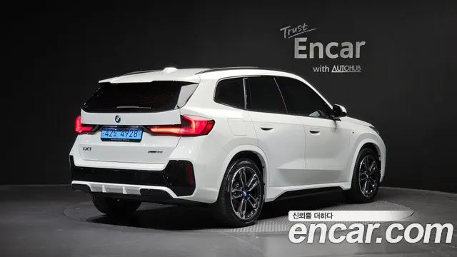 BMW IX1 2023